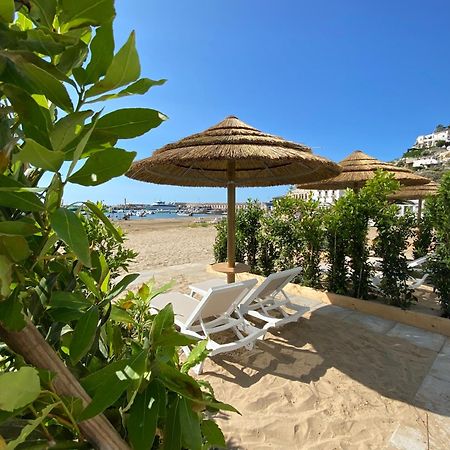 Marina Bay Beach Hotel Peschici Exterior foto